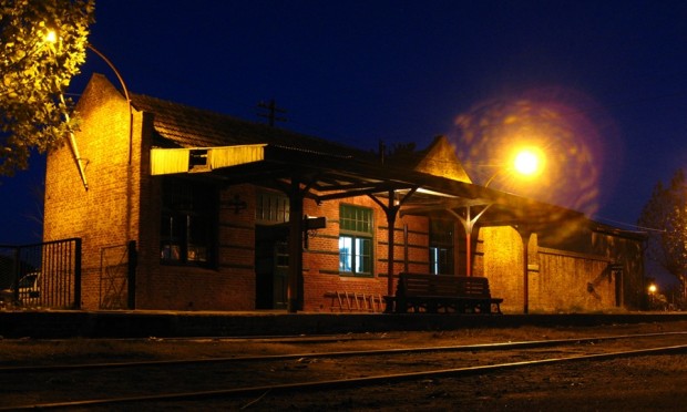 Estación ferroviaria de Uribelarrea. Imagen: Sebastián Darlo/Flickr, 2009.
