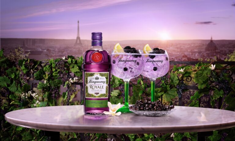 Nuevo Tanqueray Royale hecho con berries francesas